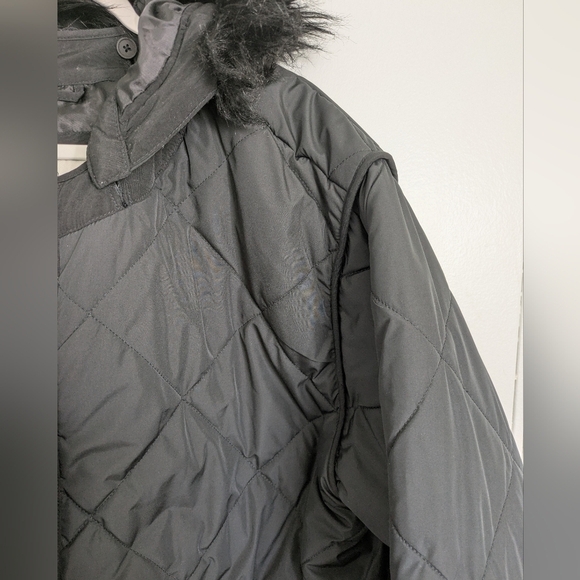 Women's Black Quilted Jacket - Picture 3 of 9